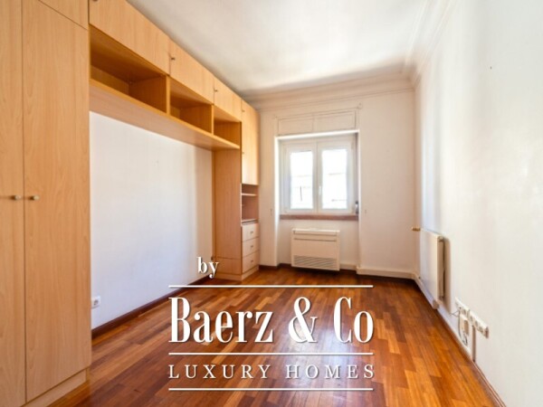 photo 5 3-Bedroom Apartment with Balcony, Air Conditioning and Access to Shared Rooftop Terrace, located in Entrecampos, Lisbon