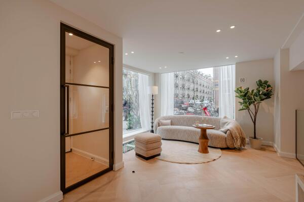 photo 8 Eerste Helmersstraat 34