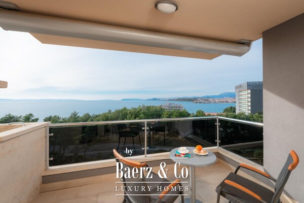 photo 21 Podstrana, luxury four bedroom apartment with a beautiful sea view and 2 garages