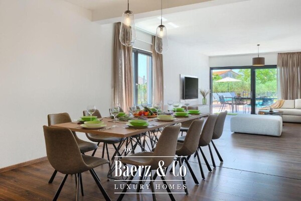 photo 11 Istria, Svetvinčenat, modern luxury villa with a heated swimming pool