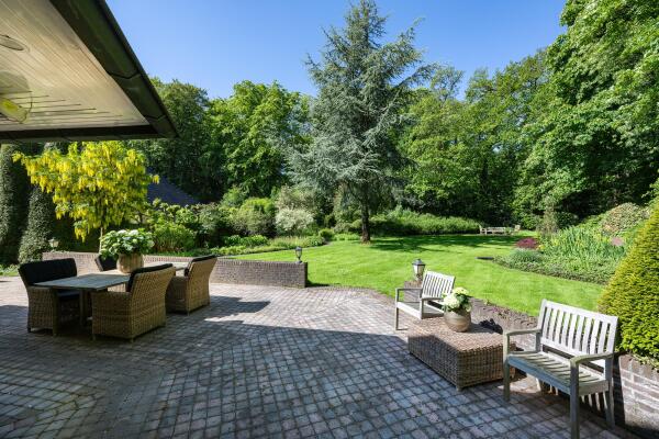 photo 2 Leonard Springerhof 4