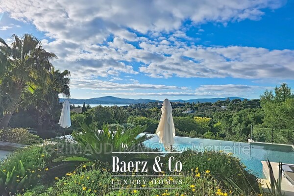 photo 1 Grimaud, France