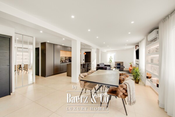 photo 22 Renovated 2-bedroom apartment for sale – Saint-Raphaël city centre – large south-facing terrace – 2 en-suite bedrooms