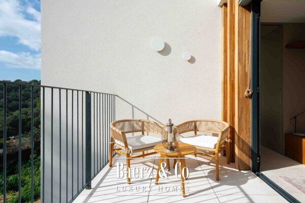 photo 4 Sea-view apartments with pool in Cala Major