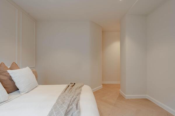 photo 24 Eerste Helmersstraat 34