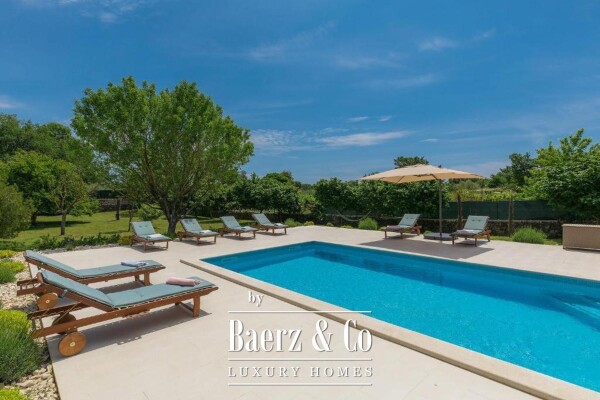 photo 35 Istria, Rovinj, a beautiful house on a large plot with a guest house and a swimming pool