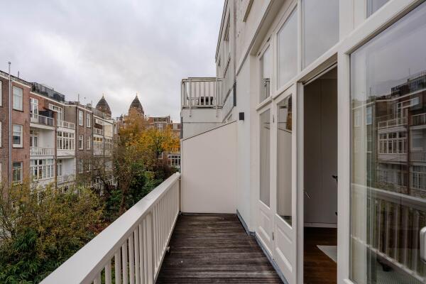 photo 25 Van Breestraat 45