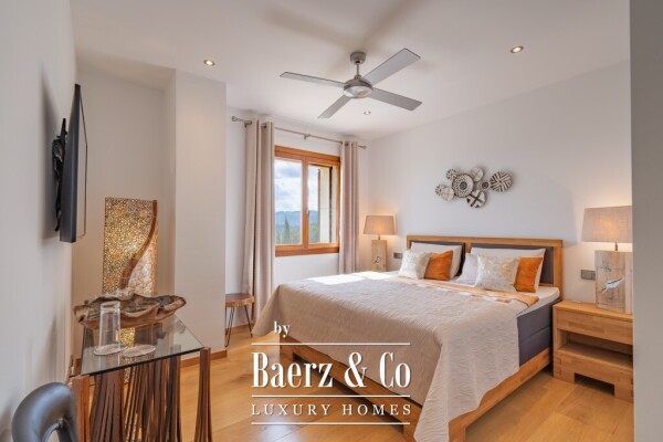 photo 17 Majestic 6-bedroom luxury villa with sea views and rental licence