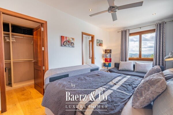 photo 20 Majestic 6-bedroom luxury villa with sea views and rental licence