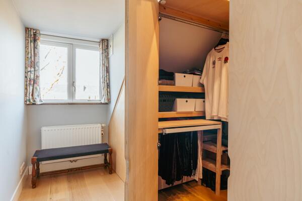 photo 42 Diepenbrockstraat 18