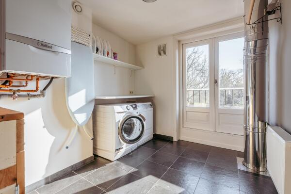 photo 44 Diepenbrockstraat 18