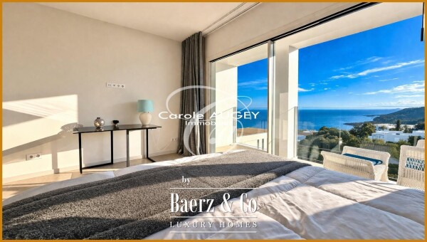 photo 14 IBIZA   Roca Llisa   Villa suspended above the sea