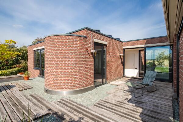 photo 36 Bouwensstraat 25