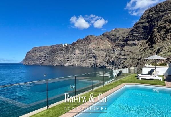 photo 3 Magnificent luxury villa on the seafront