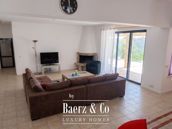 photo 10 Sea View Villa with Pool and Excellent Investment Potential – Keri Lake