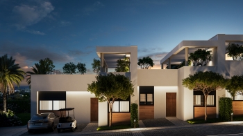 Garden Townhouse with Solarium Pool